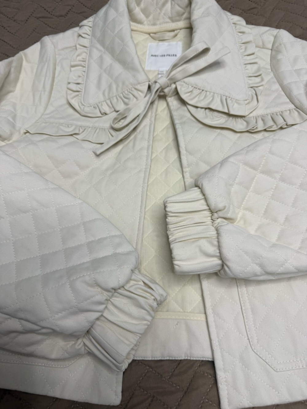 Avec Les Filles Cream Quilted Ruffle-Trim Jacket - Picture 6 of 9